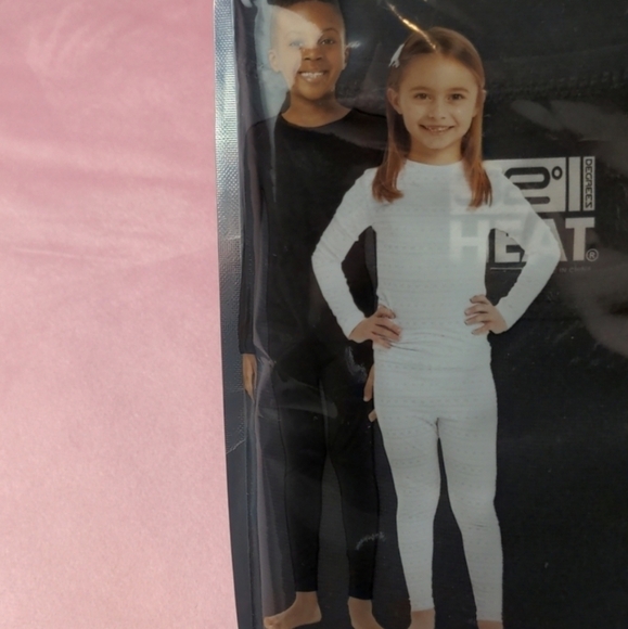 32 Degrees Heat Kids Long Sleeve Crew Neck Tee and Leggings Set in Black Large - Picture 3 of 7